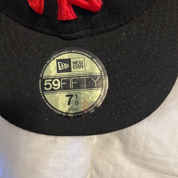 New Era/ SnapBack Fitted Hats - Picture 9 of 16